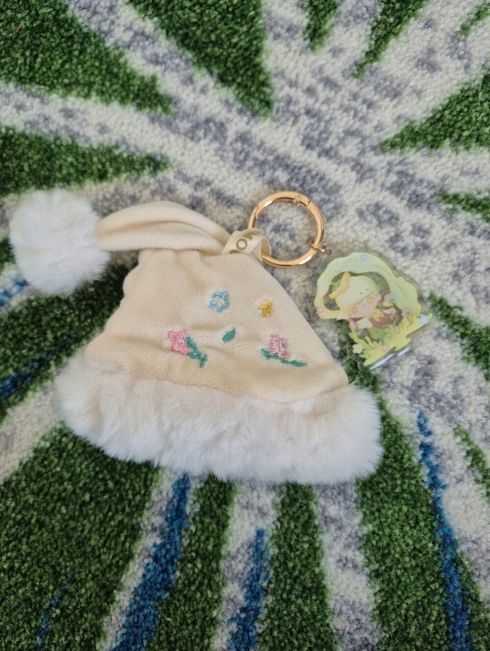 Dimoo Weaving Wonders Drawing Spring Pendant